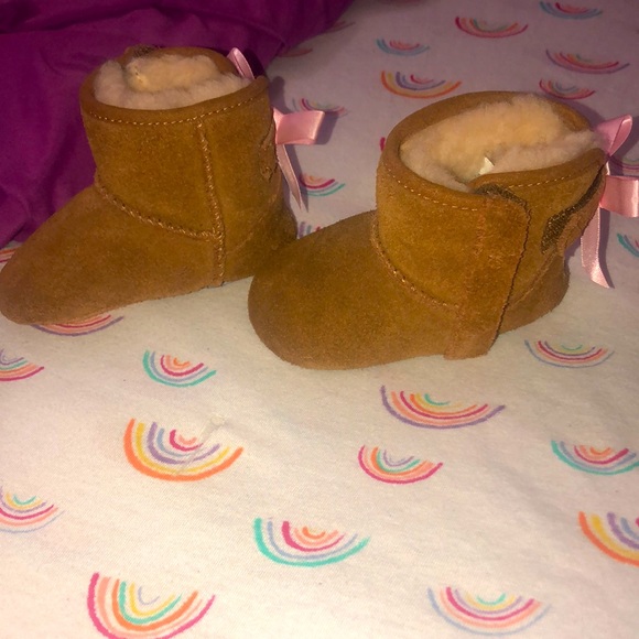 💗 UGG Boots For A Princess 👑 - Picture 3 of 7